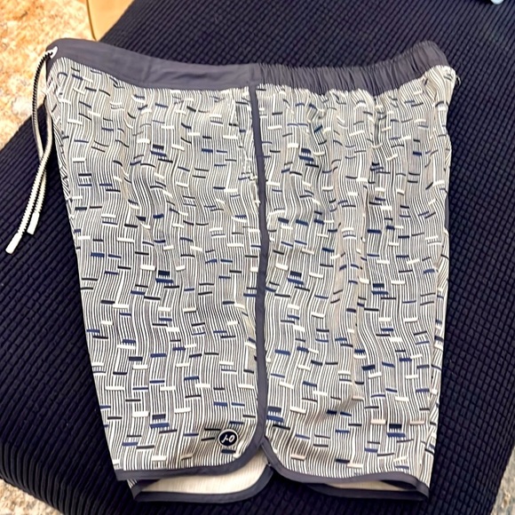 Johnnie-O, Men's XXL,Swimsuit Trunks Shorts Twilight Blue Design,Excellent Cond - Picture 16 of 16